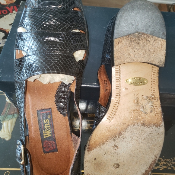 Wen\'s Navy Blue Snakeskin Sandals main image 4